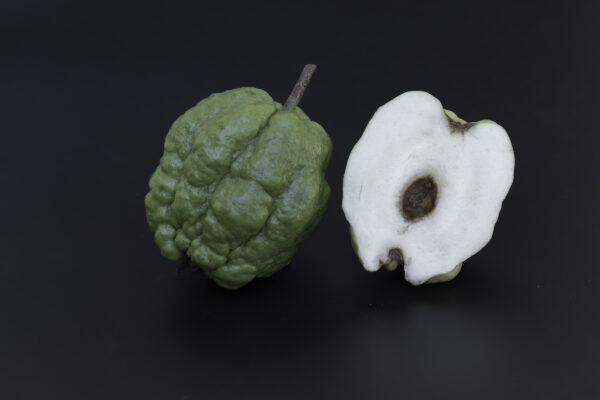 Indonesia Seedless Guava - Unique  aroma& great fruit must have - Image 4